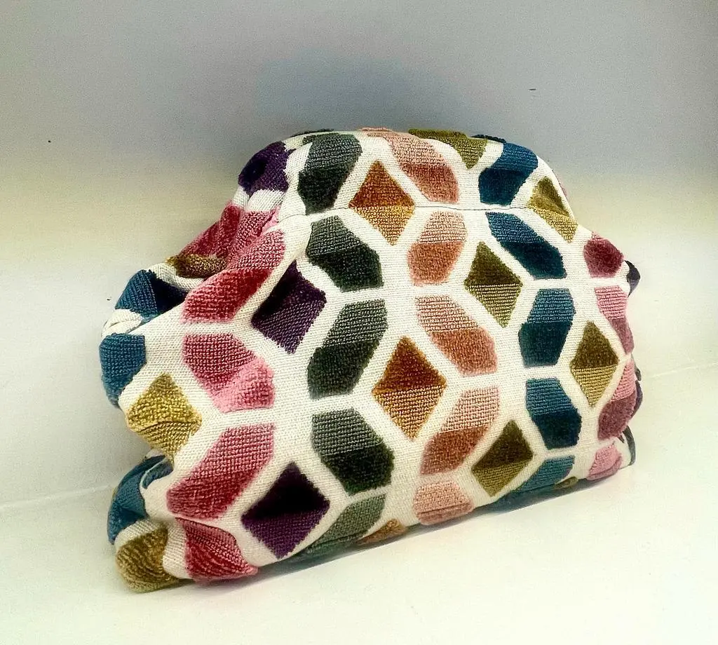 Pochette in tessuto a rombi colorati